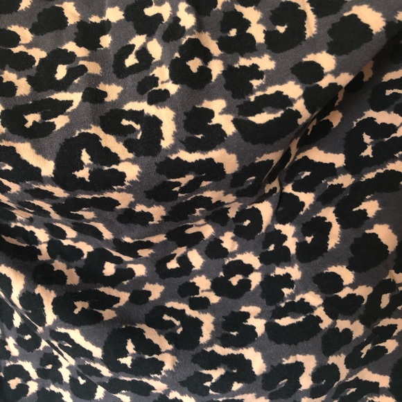 NWOT Forever21 Animal Print Crop Top - Picture 2 of 3